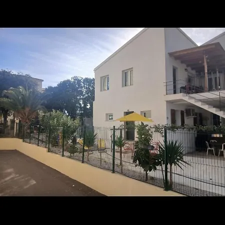 Joli T2 Proche Centre Calvi (Corsica)